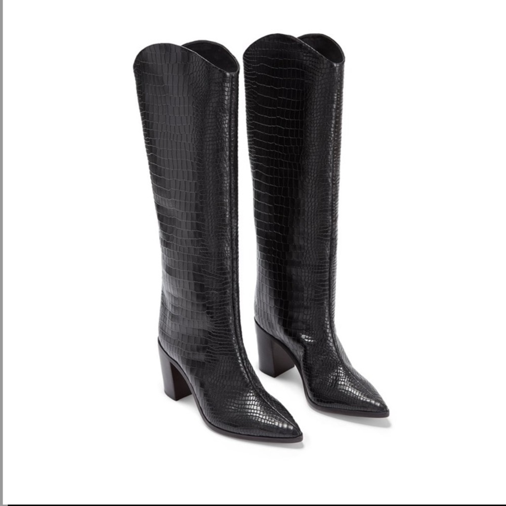 Brand new Schultz analeah boot